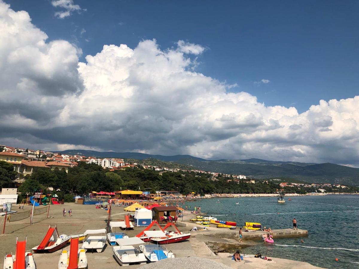 Loft-Beach-Apartments Ratko Novi Vinodolski Esterno foto